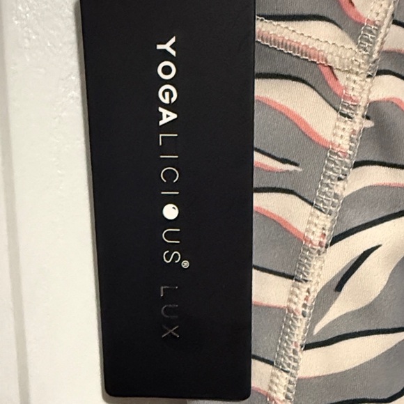 Yogalicious Wild Zebra Blue Fog Bike Shorts [XS] - one pair - Picture 4 of 6